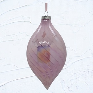 ของตกแต่งคริสต์มาสและปีใหม่ลดราคาสุดฮอต ลูกปัดแก้วใสสีฟ้าพาสเทลชมพู ประดับตกแต่งภายนอกรูปทรงหัวหอมบิดเกลียว - Product Image 5