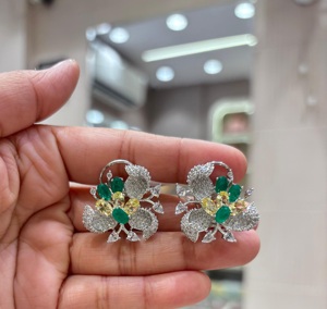 Alluring Premium Quality Brass <b>Silver</b> Plated Zircon Trendy Designer <b>Stud</b> Earring Women Wedding Look Fashion - Product Image 1