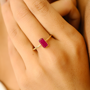 Anillo de Oro Amarillo de 18K con Rubí Solitario de 1 Quilate para Ella, Ajustable - Product Image 1