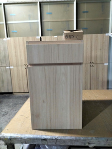 Gabinete de Cocina Moderno de Madera de Abedul y Roble BC18D1-L con Diseño de Panel de Puerta y Cajón de MDF - Fácil Instalación - Product Image 1