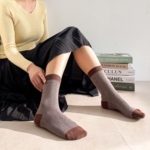 Chaussettes classiques en coton peigné Jacquard pour femmes, mélange de coton respirant, usage quotidien, style régulier, toutes saisons - Product Image 4