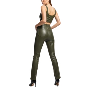 Pantalon tailleur de luxe pour femme, taille haute, coupe droite, en PU, effet peint, pour l'hiver - Product Image 2