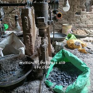 Botón de reverso plano de cuerno de búfalo genuino del fabricante indio Color negro natural Uso de prendas ecológicas - Product Image 2