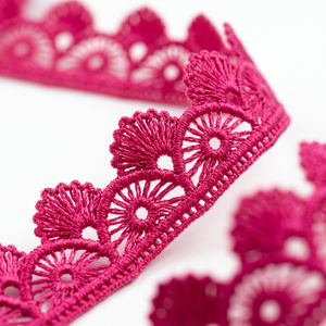 Dentelle Guipure Florale Rose Vif 10mm Écologique de Luxe GPO Personnalisable Vente en Gros 20 Mètres Emballage Nœuds pour Cheveux Cadeaux Vêtements pour Enfants - Product Image 1