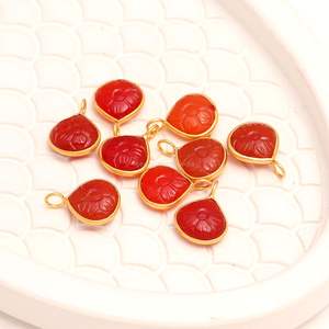 Pendentif Fleur en Cornaline Naturelle, Breloque en Argent Sterling 925, Pierre Précieuse Sculptée à la Main, Pendentif Cœur pour la Fabrication de Bijoux, Vente en Gros, 12MM - Product Image 1