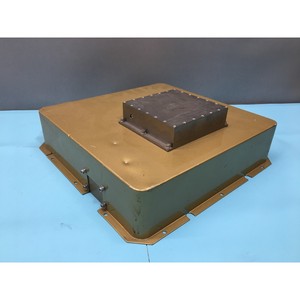 AMAT 0020-75984 Cubierta, Protector RF, Dorado, Interlock - Equipo y Piezas de Semiconductores de Confianza de Tradicción Global - Product Image 4