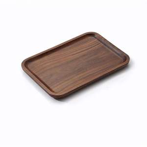 Bandeja de Madera Lacada Moderna para Servir Pan, Frutas y Aperitivos - Plato de Madera para Escritorio/Mesa, Artesanías de Madera, Cajas de Madera y Decoración de Pared - Product Image 1