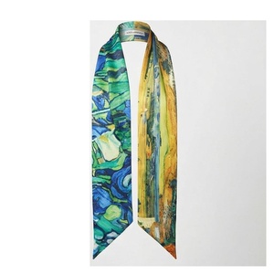 Pañuelo Largo de Seda para Mujer Noemi-Chow, Estampado Abstracto Pintado a Mano, Accesorio de Moda Multifuncional para Todas las Temporadas - Product Image 1