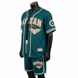 Conjunto de pantalones cortos de béisbol para hombre, tela de malla de poliéster de alta calidad, construcción con paneles deportivos y logotipo bordado. - Product Image 5