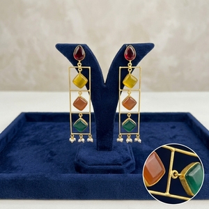 Pendientes Colgantes de Moda Chapados en Oro Estilo Indio, Hechos a Mano con Engaste Multicolor para Fiesta de Mujer - Product Image 1