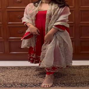 ชุดเดรส VASTRA COTTAGE รุ่น Georgette ปักด้วยด้ายและเลื่อม งานปักเต็มตัว พร้อมกระโปรงทรง Sharara แบบเต็มตัว พร้อมกางเกง - Product Image 4