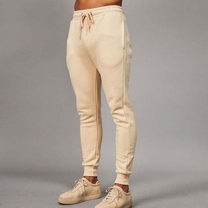 Survêtement à capuche beige pour homme, coupe classique, couleur unie, avec poches latérales, en coton respirant, idéal pour l'automne - Product Image 4