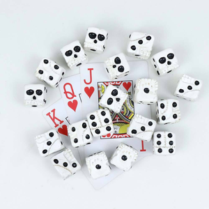 Dés en résine écologiques personnalisés en forme de crâne, accessoires pour jeux de cartes professionnels et jeux décontractés - Product Image 5