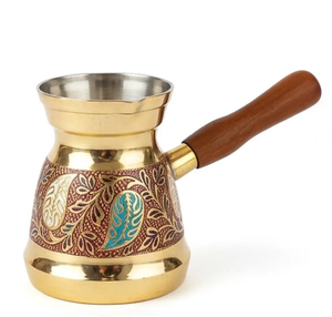 Cafetera Turca, Griega y Árabe de Latón Grabado, Cafetera para Estufa, Cezve, Ibrik, Briki con Mango de Madera - Product Image 3