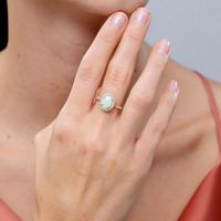 Vente en gros d'usine - Bagues de fiançailles et de mariage classiques en argent sterling 925 plaqué or avec serti pavé et opale naturelle ovale de 6 mm * 8 mm