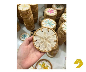 Ensemble de décoration de salle à manger de luxe écologique vintage avec assiette en rotin, set de table en coquillage, sous-verres en mosaïque de nacre brillante faits à la main, diamètre 500 mm - Product Image 6