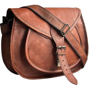 Sacs de selle de voyage robustes et compacts pour l'équitation, équipement de voyage confortable pour chevaux, rangement longue durée, équipement équestre. - Product Image 1