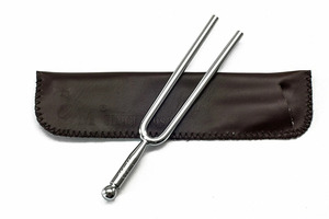 ส้อมเสียง A440 ความถี่ 440 เฮิรตซ์ พร้อมกระเป๋า - Product Image 1