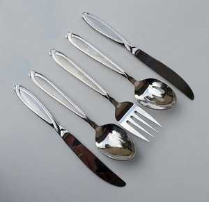 ชุดช้อนส้อมสแตนเลสขัดเงาสำหรับร้านอาหาร ชุดอุปกรณ์บนโต๊ะอาหารสำหรับงานอีเว้นท์ - Product Image 4