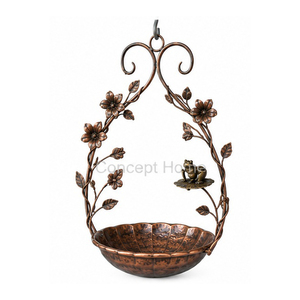 Bebedero para pájaros colgante de cobre con diseño de rana y flores, acabado pulido, adorno para jardín exterior - Product Image 1