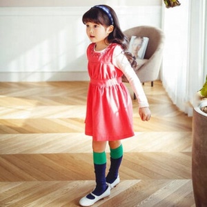 Élégant Rouge Sans Manches fille Porter Robe Avec Broderie Simple Confectionné 100% Coton doux Tissu Parfait Pour Toute Occasion - Product Image 3