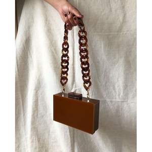 Pochette de luxe élégante en résine pour femme, idéale pour mariage, coffret cadeau de mariage RR ENTERPRISES Inde - Product Image 3