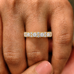 Anillo de media eternidad de oro amarillo de 14 quilates con diamantes cultivados en laboratorio, diseño festoneado con diamantes cultivados en laboratorio redondos en montura compartida, anillo de boda para mujer. - Product Image 2