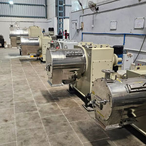 Centrífuga Industrial Moderna de Empuje Mecánico de Dos Etapas, Acero Inoxidable 2205, 25 HP, 220V, 100 a 1000 Kg/H para Separación Industrial - Product Image 1