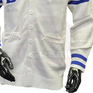 Fraternité Personnalisée | Phi |   Cardigan universitaire Beta PBS, broderie hivernale, style preppy USA, tricot Letterman, unisexe, streetwear universitaire - Product Image 2