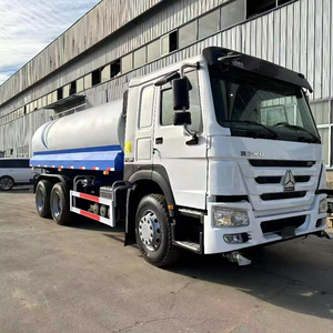 Camión Cisterna de Agua Howo 6*4 Sinotruk de Marca China, Usado, a Precio Económico - Product Image 1