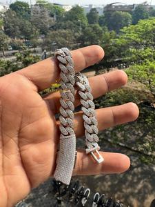 Bracelet chaîne cubaine sertie de diamants ronds en moissanite VVS de haute qualité, pour homme, en argent 925, 12 mm, pour les soirées hip-hop. - Product Image 2