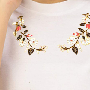 Camisetas Bordadas para Mujer al por Mayor, Fabricante de Camisetas Casuales de Algodón con Bordado Detallado para Marcas de Moda - Product Image 4