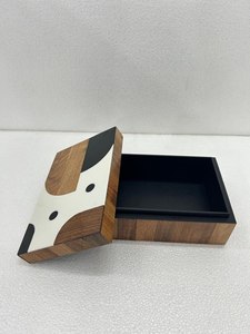 Caja Organizadora de Joyería de Resina Epoxi de Alta Calidad TIME 2 DECOR, Totalmente Personalizada, Hecha a Mano por Diseñadores, para Regalos de Boda - Product Image 3