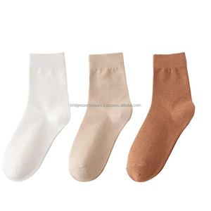 ถุงเท้ากีฬาพิมพ์ลายโลโก้แบบกำหนดเองสำหรับทุกเพศ ผลิตจากผ้าฝ้ายผสม - Product Image 1