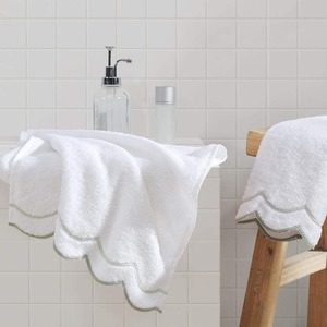 Serviettes de spa et de salon de luxe en coton 100% jetables, personnalisées en usine, à séchage rapide et rafraîchissantes - Product Image 1