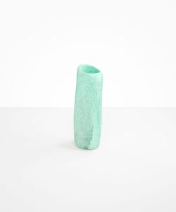 Vase à fleurs Art Déco en résine blanche moderne de haute qualité, écologique, artisanal, pour la décoration de table, de la maison, du salon, des mariages et des Noël - Product Image 4