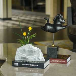 H 33.02 x L 20.32 x W 7.62 cm Horse Sculpture Figurine Handmade Artistic Animal Theme Tabletop Decor Living Room Display - Product Image 5