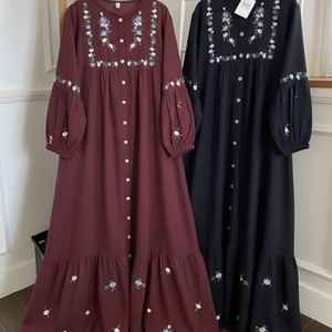 Colección Festiva Eid Stitch, conjunto de 2 piezas con bordado étnico de múltiples hilos, elegante vestido largo estilo occidental. - Product Image 1