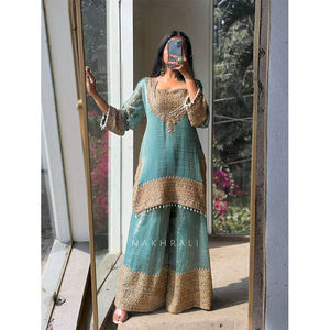Nouvelle collection de vêtements traditionnels indiens, robe en soie Fandy lourde, ensemble Sharara pour les fêtes et les occasions spéciales - Product Image 1