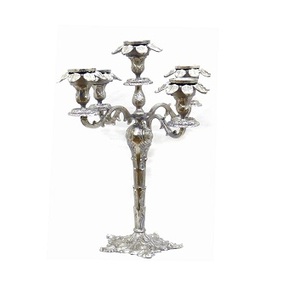 Porte-bougie en aluminium artisanal de luxe, support décoratif pour bougie de table, pour la décoration de la maison, centre de table pour mariage - Product Image 3