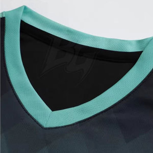 Uniforme de Fútbol Moderno para Hombre, Diseño Profesional Elegante, Transpirable, de Primera Calidad, Cómodo y Ligero, Jersey y Pantalones Cortos - Product Image 4