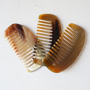Peigne à cheveux artisanal en corne de qualité supérieure de f s international - Product Image 5