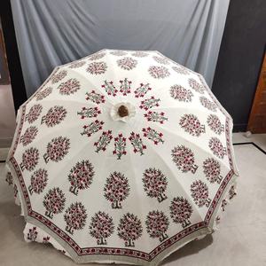Sombrilla de Algodón Hecha a Mano en Jaipur, Diseño Bohemio Semiautomático, Protección Solar, para Uso en Jardín - Product Image 6
