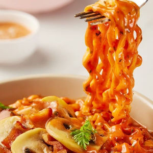 Sauce piquante au poulet Samyang Buldak en vrac 200g par Master Case - Idéal pour l'exportation vers les marchés américains, européens et mondiaux - Product Image 2