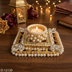 Porte-bougie carré fait main avec perles et cristaux pour la décoration de mariage et de la maison - Product Image 6