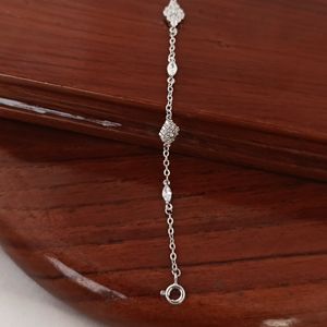 สร้อยข้อมือรูปทรงเพชร สร้อยข้อมือดีไซน์เนอร์ที่ละเอียดอ่อน เครื่องประดับโรแมนติกหรูหรา ของขวัญสำหรับผู้หญิง - Product Image 2