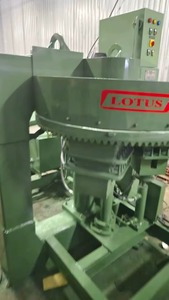 Machine rotative industrielle de 30 tonnes |   Équipement rotatif hydraulique robuste 5K pour applications d'ingénierie - Product Image 2