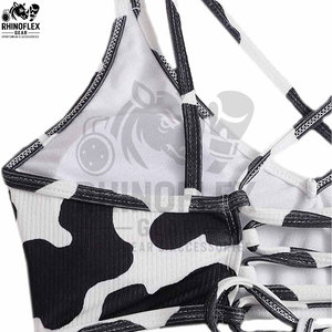 Ensemble bikini bleu uni sans bretelles pour femme, deux pièces, haut bandeau et bas string, maillot de bain extensible en tricot pour la plage - Product Image 3