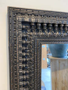 Miroir mural en bois sculpté à la main, style rustique, cadre noir vieilli, miroir décoratif de luxe - Product Image 2