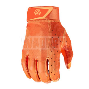 Gants de football américain personnalisables à faible MOQ – Nouveaux modèles de gants de football américain pour le sport - Product Image 3